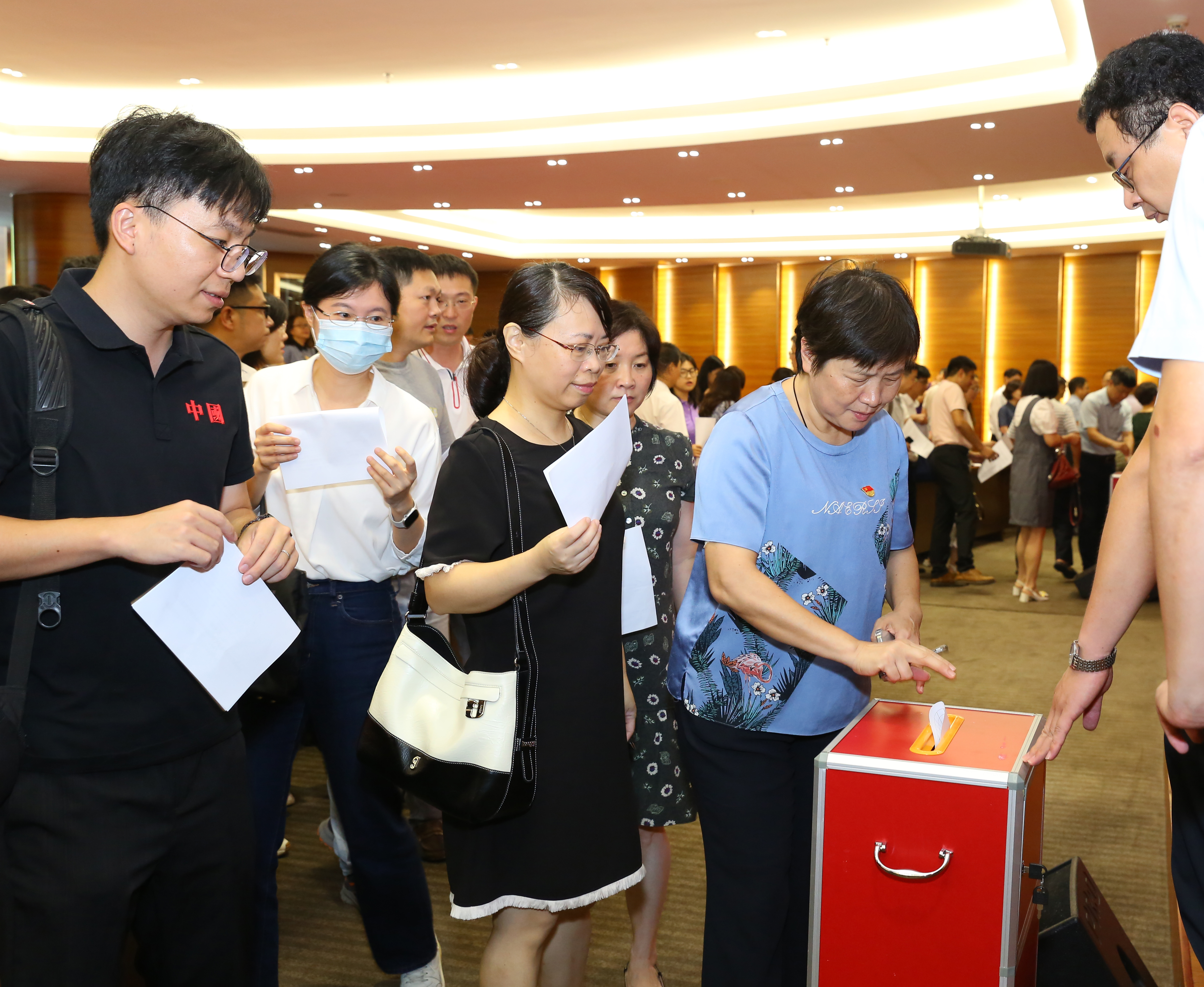 主题教育测评会投票的副本.jpg